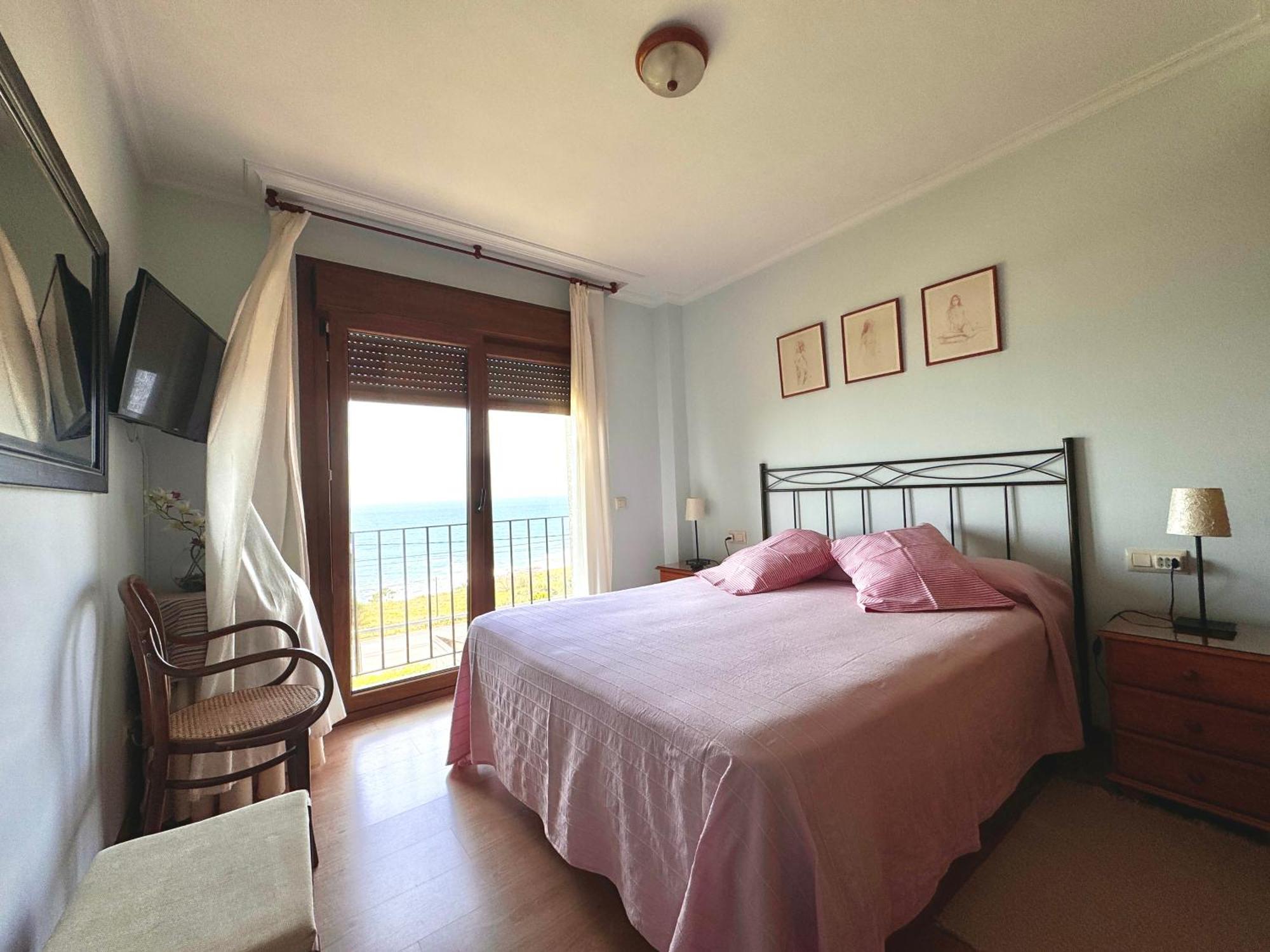 Rooms Peregrinos A Casa Alicia Rosal ภายนอก รูปภาพ