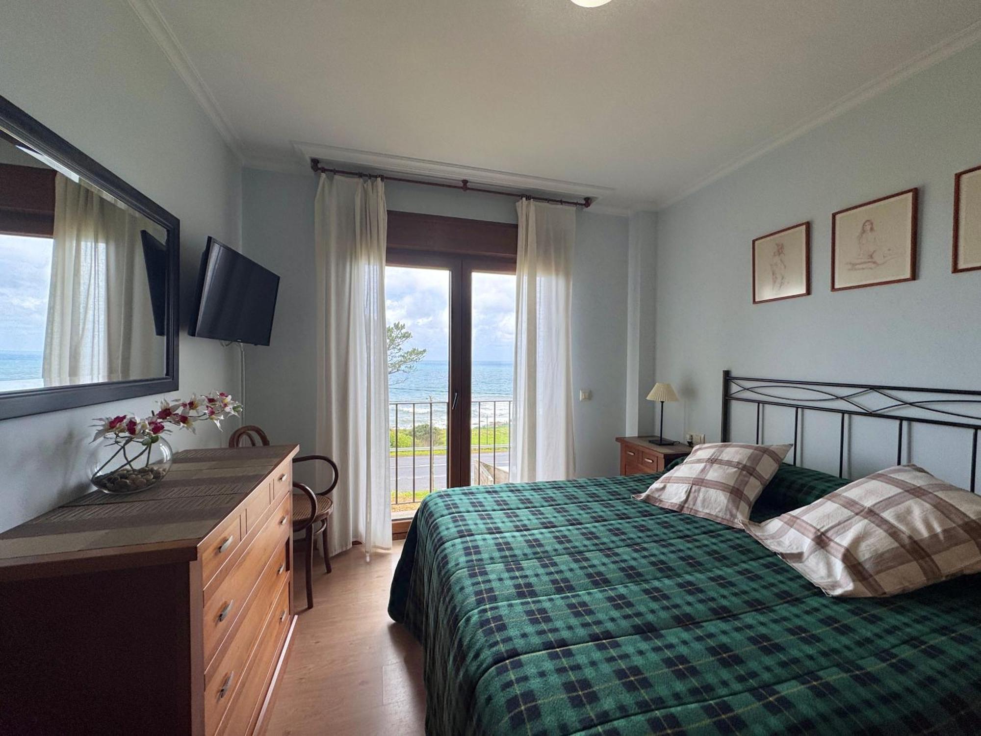 Rooms Peregrinos A Casa Alicia Rosal ภายนอก รูปภาพ