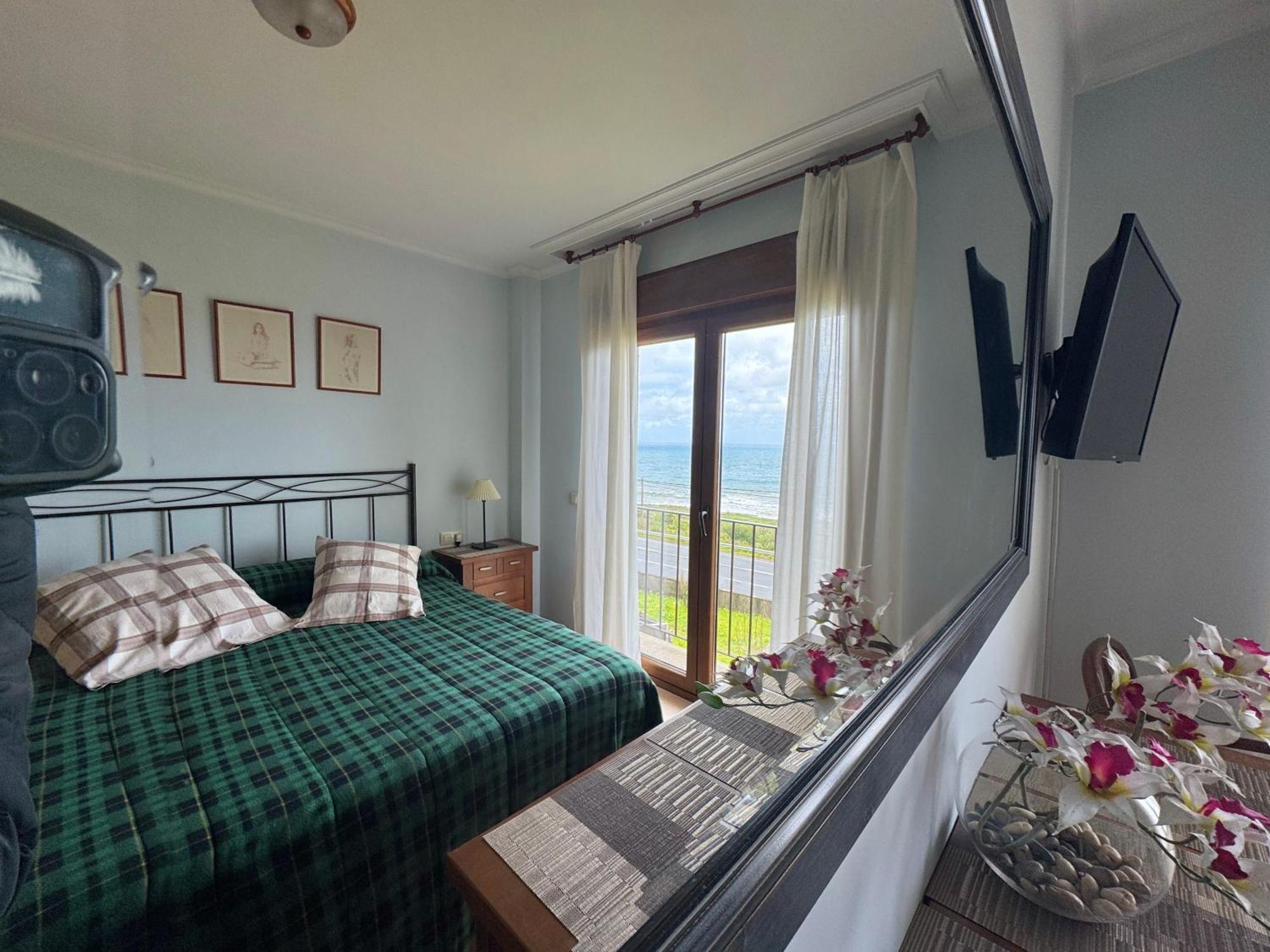 Rooms Peregrinos A Casa Alicia Rosal ภายนอก รูปภาพ